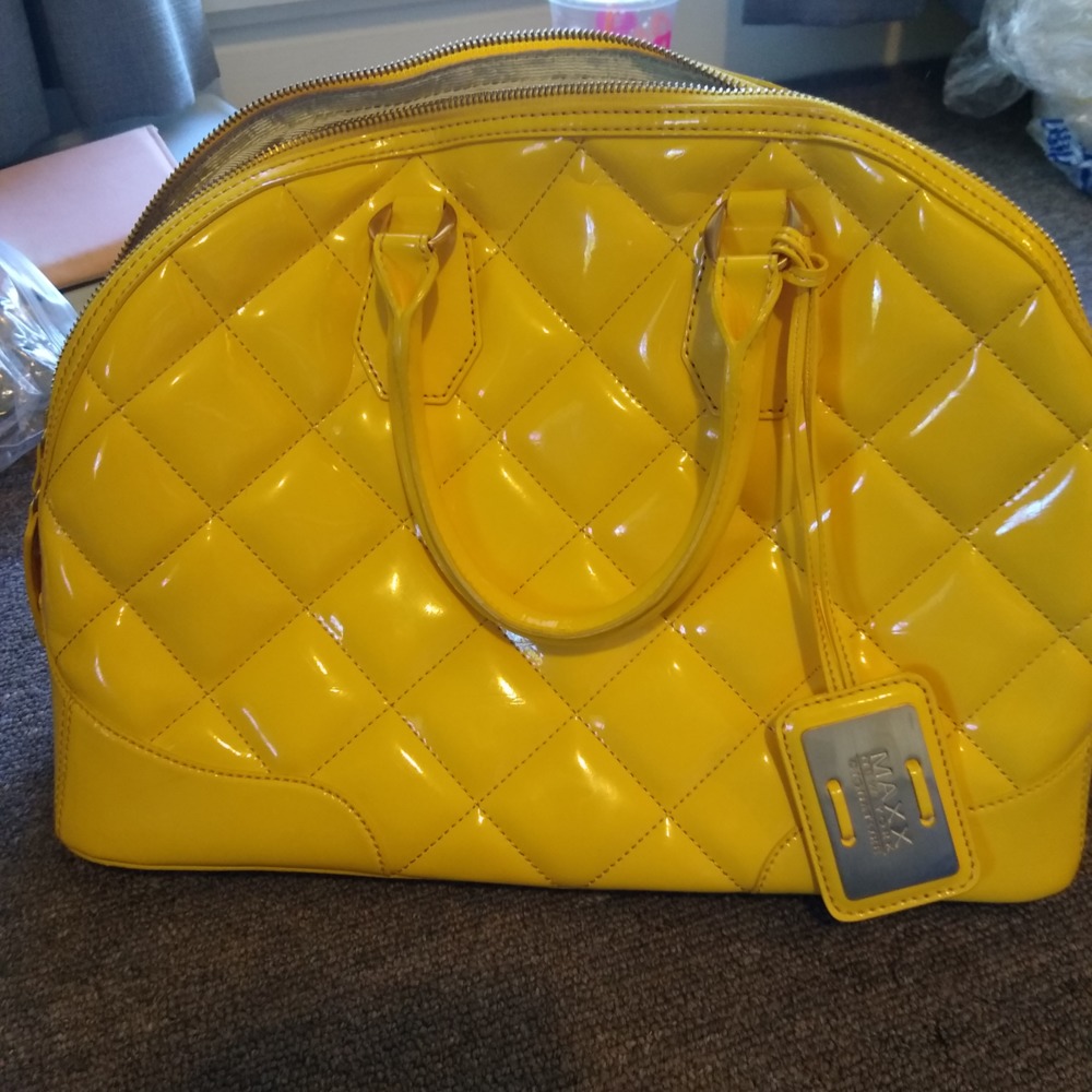 Maxx New York Leather Handbag